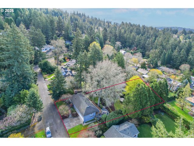 2400 Sw RICHARDSON St, Portland, OR 97239