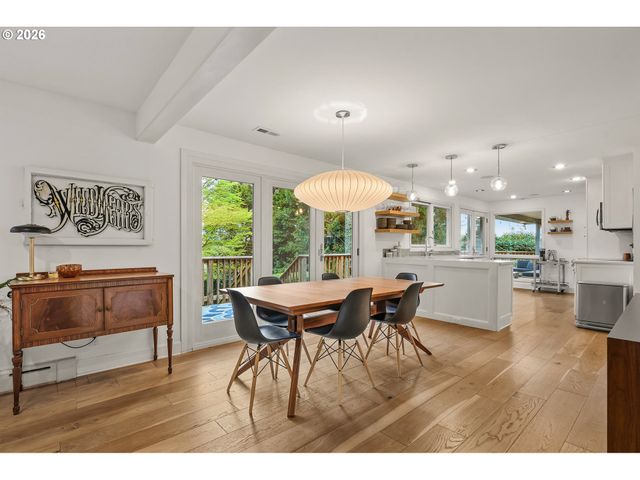 2400 Sw RICHARDSON St, Portland, OR 97239