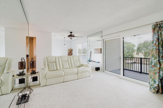 428 MOORINGS COVE DRIVE 7F, Tarpon Springs, FL 34689