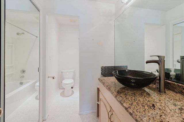 428 MOORINGS COVE DRIVE 7F, Tarpon Springs, FL 34689