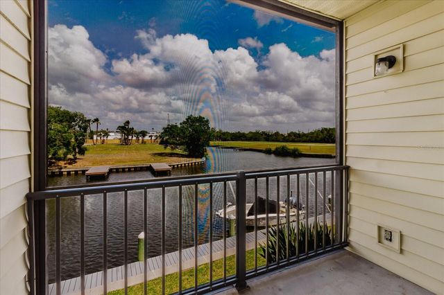 428 MOORINGS COVE DRIVE 7F, Tarpon Springs, FL 34689