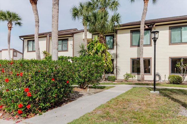 428 MOORINGS COVE DRIVE 7F, Tarpon Springs, FL 34689