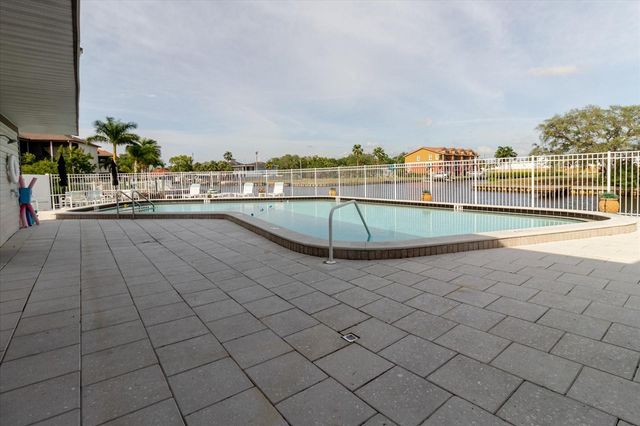 428 MOORINGS COVE DRIVE 7F, Tarpon Springs, FL 34689