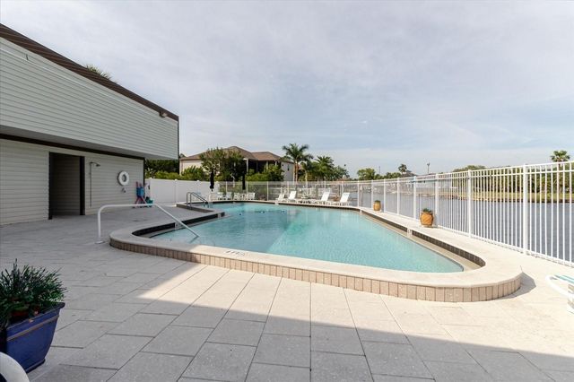428 MOORINGS COVE DRIVE 7F, Tarpon Springs, FL 34689