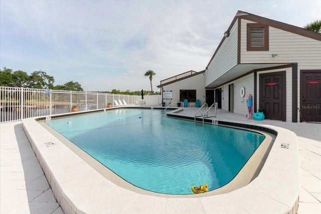 428 MOORINGS COVE DRIVE 7F, Tarpon Springs, FL 34689