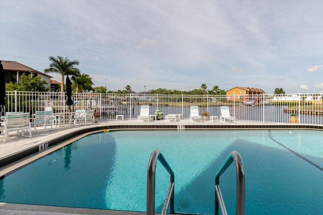 428 MOORINGS COVE DRIVE 7F, Tarpon Springs, FL 34689