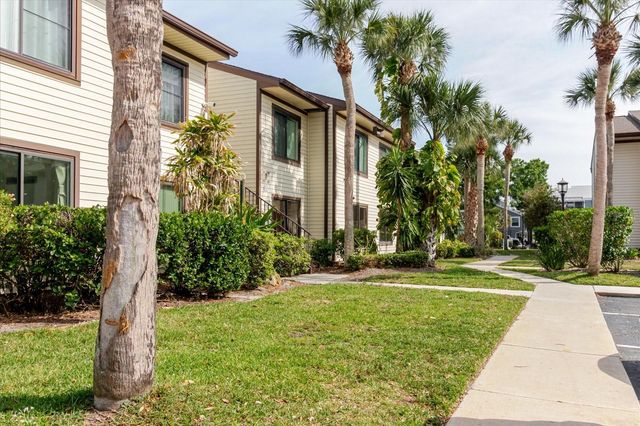 428 MOORINGS COVE DRIVE 7F, Tarpon Springs, FL 34689