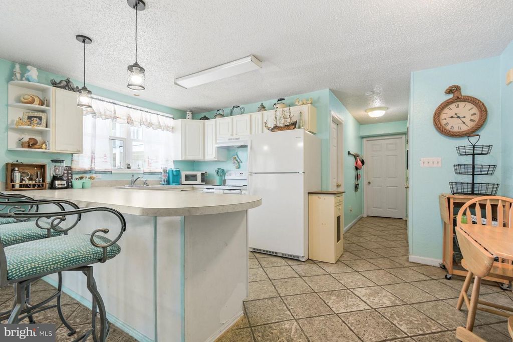 Image 13 of property listing at 207 8TH ST #103C, Ocean City, MD 21842