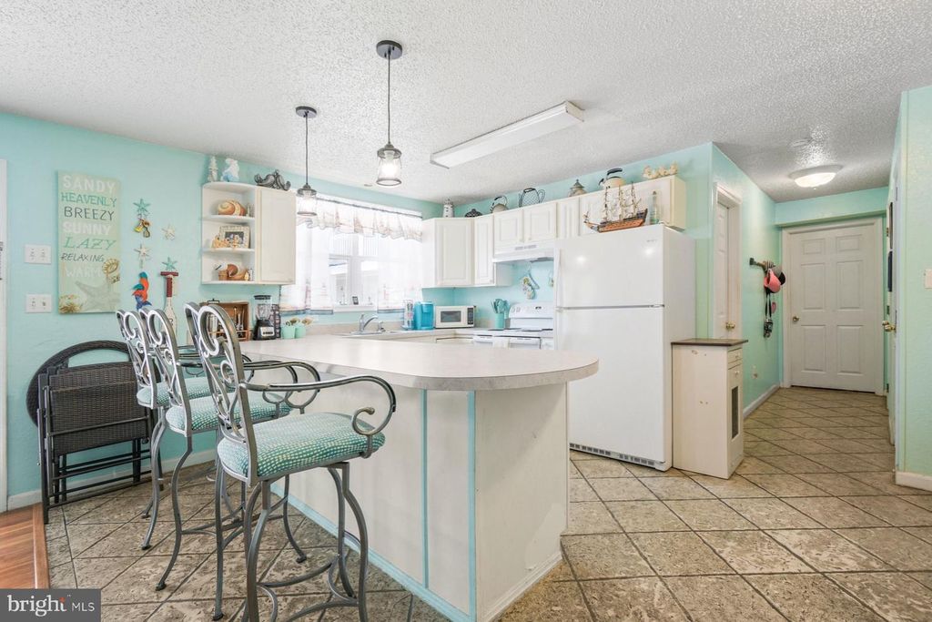 Image 14 of property listing at 207 8TH ST #103C, Ocean City, MD 21842