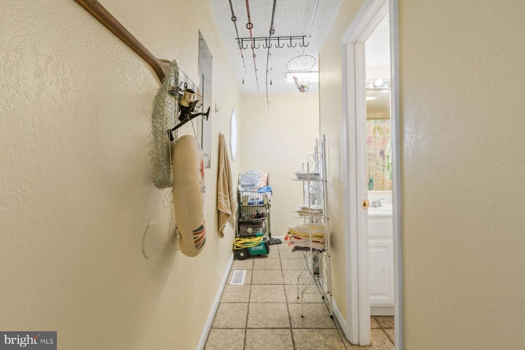 Image 19 of property listing at 207 8TH ST #103C, Ocean City, MD 21842