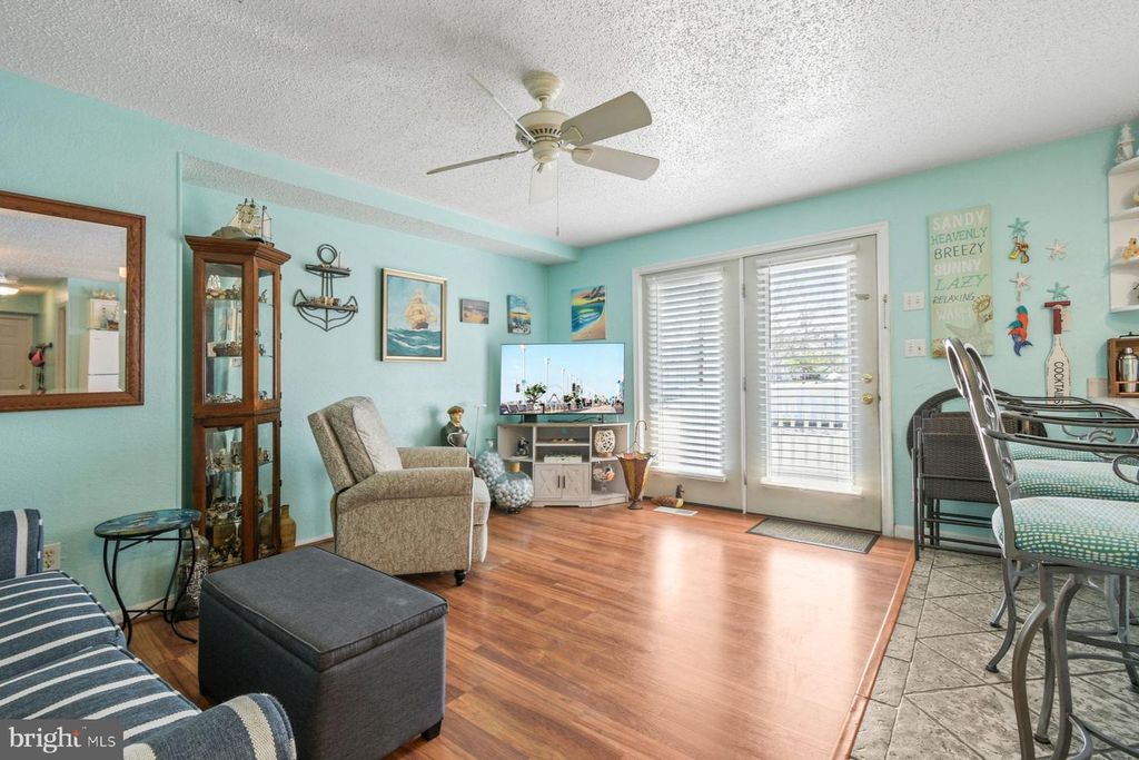 Image 2 of property listing at 207 8TH ST #103C, Ocean City, MD 21842