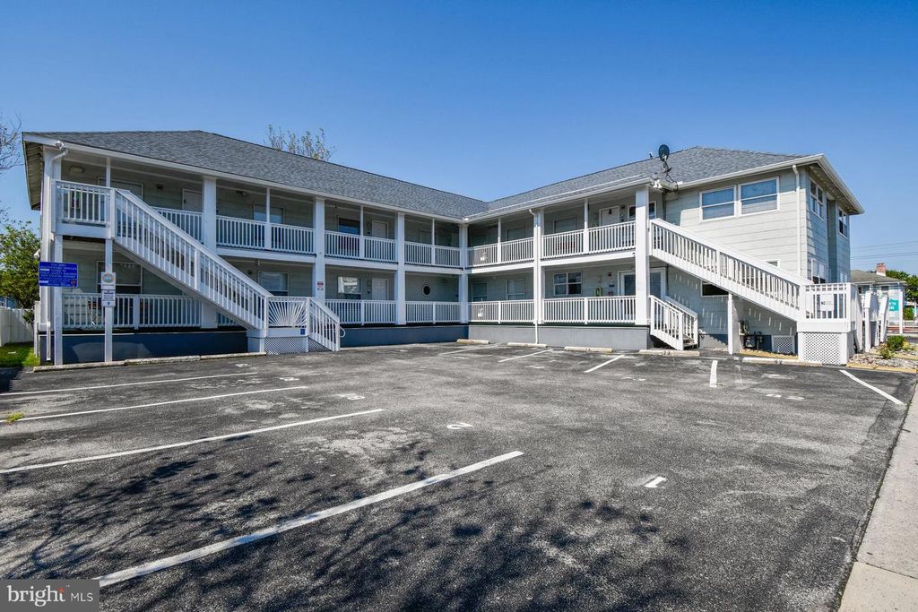 Image 29 of property listing at 207 8TH ST #103C, Ocean City, MD 21842