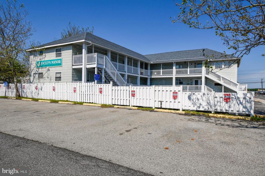 Image 30 of property listing at 207 8TH ST #103C, Ocean City, MD 21842