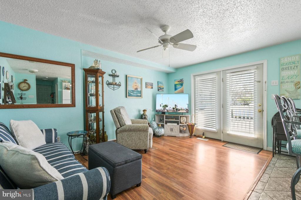 Image 5 of property listing at 207 8TH ST #103C, Ocean City, MD 21842