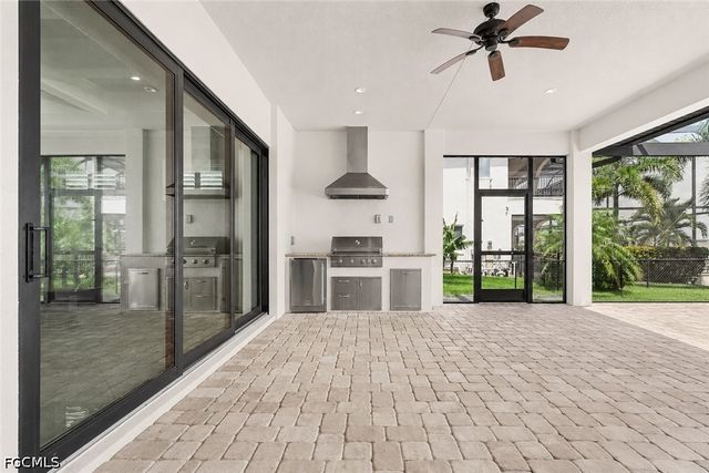 2262 SE 28th ST, Cape Coral, FL 33904