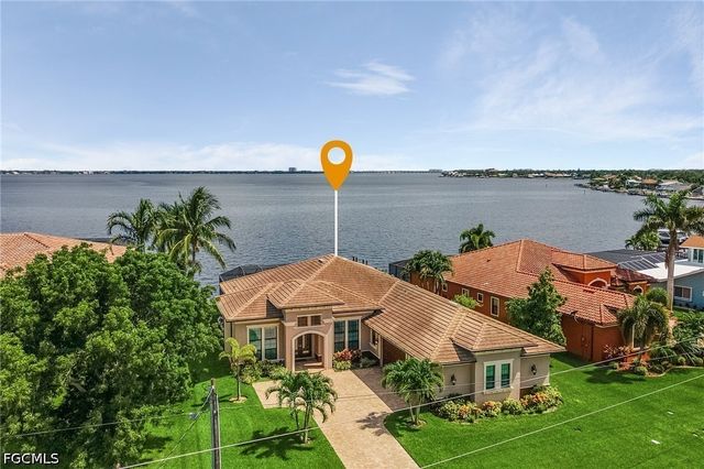 2262 SE 28th ST, Cape Coral, FL 33904