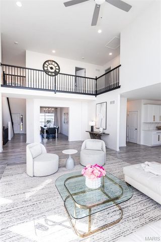 7474 Shadow Point Drive, St Louis, MO 63129