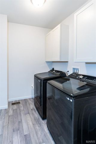 7474 Shadow Point Drive, St Louis, MO 63129