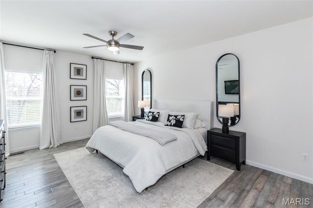 7474 Shadow Point Drive, St Louis, MO 63129