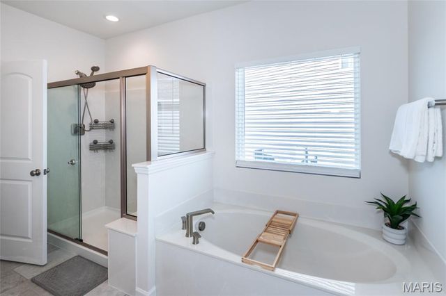 7474 Shadow Point Drive, St Louis, MO 63129