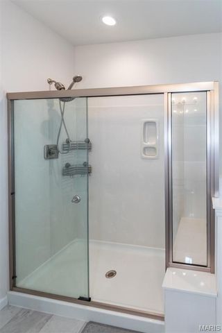 7474 Shadow Point Drive, St Louis, MO 63129