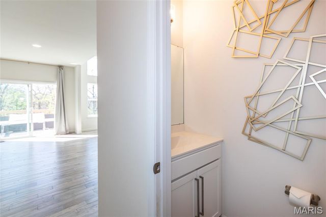 7474 Shadow Point Drive, St Louis, MO 63129