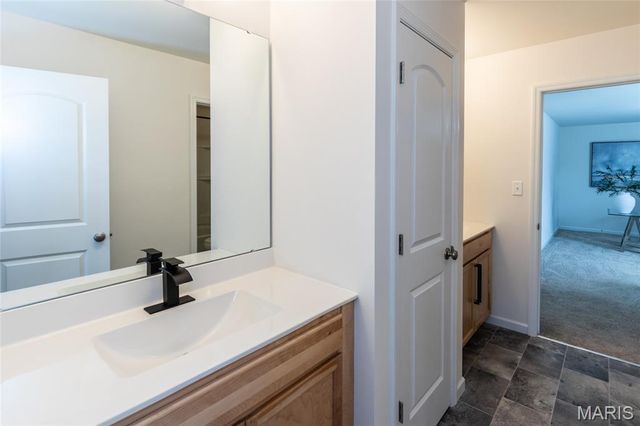 7474 Shadow Point Drive, St Louis, MO 63129