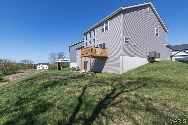 7474 Shadow Point Drive, St Louis, MO 63129