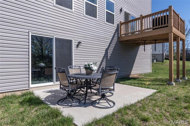7474 Shadow Point Drive, St Louis, MO 63129