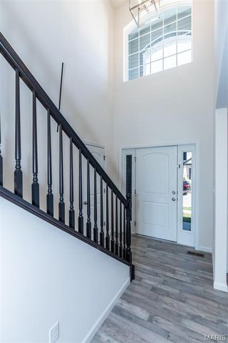 7474 Shadow Point Drive, St Louis, MO 63129