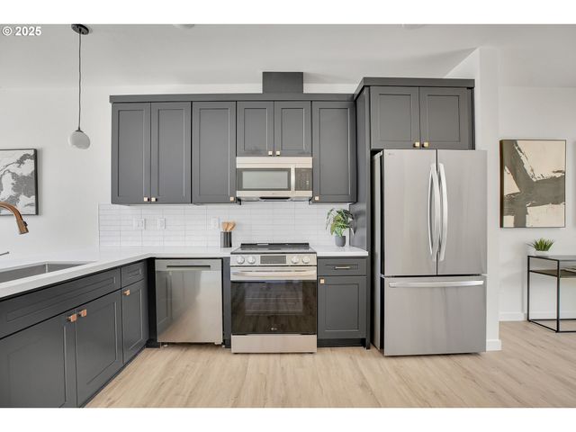 14828 Ne Couch St 5, Portland, OR 97230