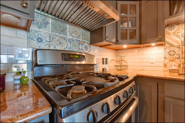 5316 Gary Owen Road, El Paso, TX 79903