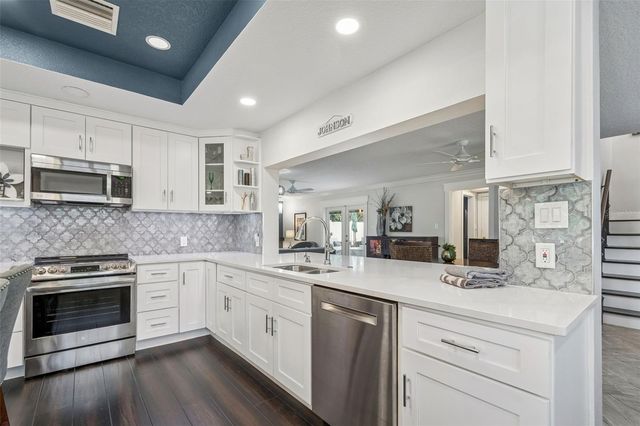 427 VILLAGRANDE AVENUE S, St Petersburg, FL 33707