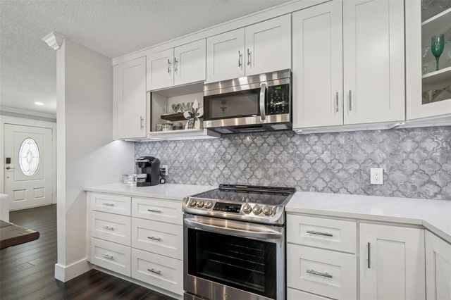 427 VILLAGRANDE AVENUE S, St Petersburg, FL 33707