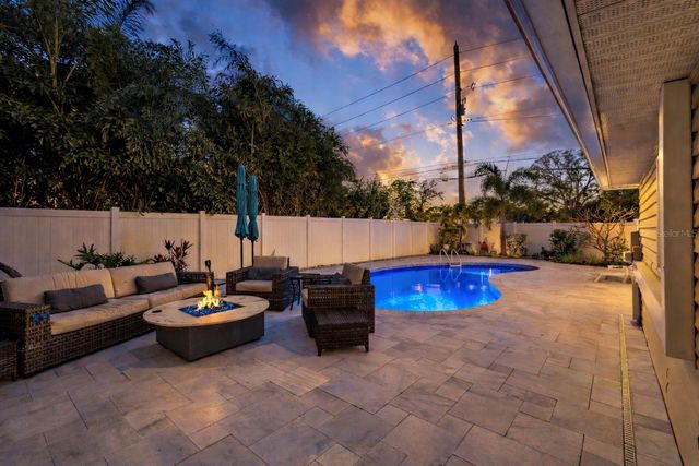 427 VILLAGRANDE AVENUE S, St Petersburg, FL 33707