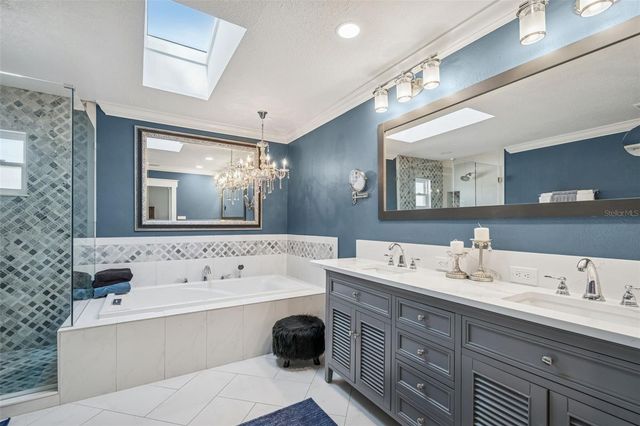 427 VILLAGRANDE AVENUE S, St Petersburg, FL 33707