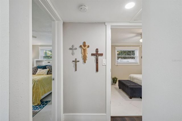 427 VILLAGRANDE AVENUE S, St Petersburg, FL 33707