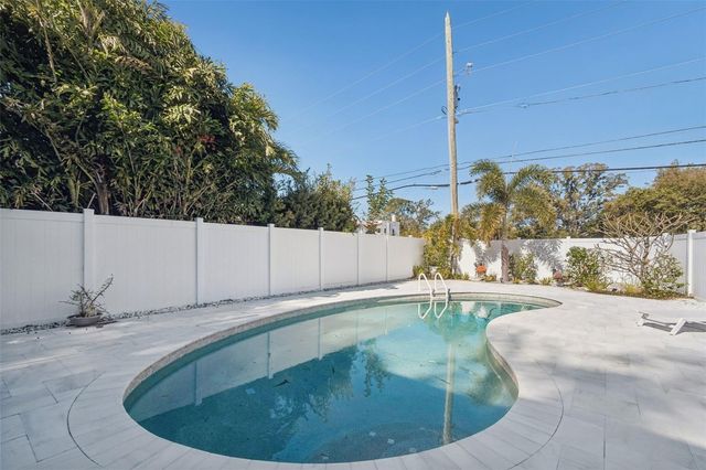 427 VILLAGRANDE AVENUE S, St Petersburg, FL 33707