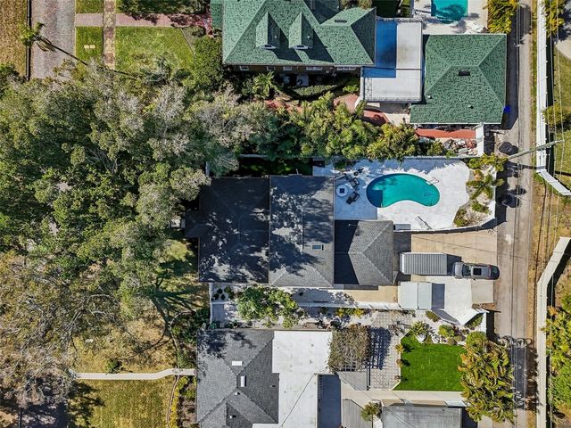 427 VILLAGRANDE AVENUE S, St Petersburg, FL 33707