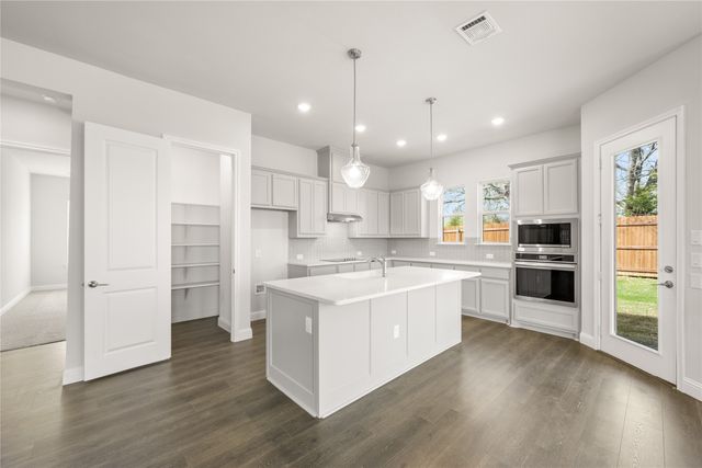 4021 Alpine Street, Midlothian, TX 76065