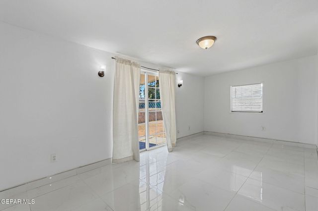 10548 SIDNEY Street, El Paso, TX 79924