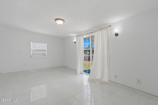 10548 SIDNEY Street, El Paso, TX 79924