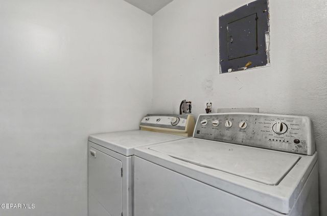 10548 SIDNEY Street, El Paso, TX 79924