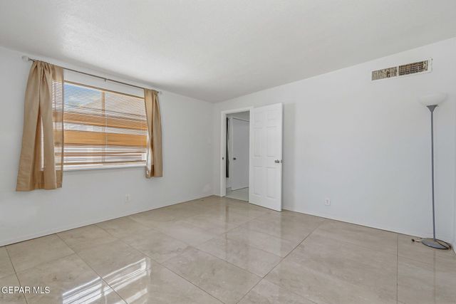 10548 SIDNEY Street, El Paso, TX 79924