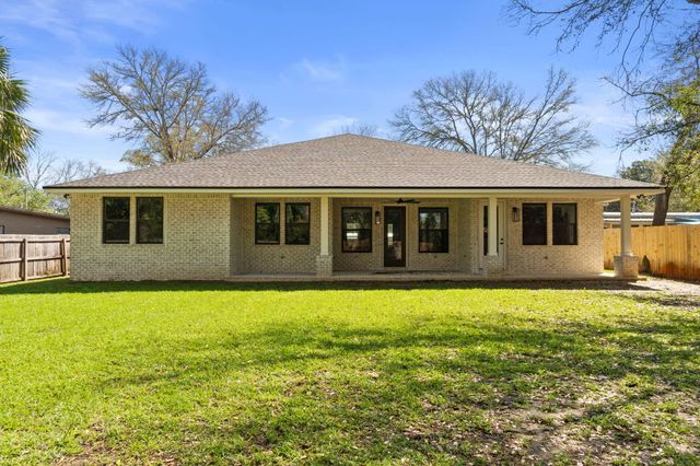 85 NE Laurie Drive, Fort Walton Beach, FL 32548