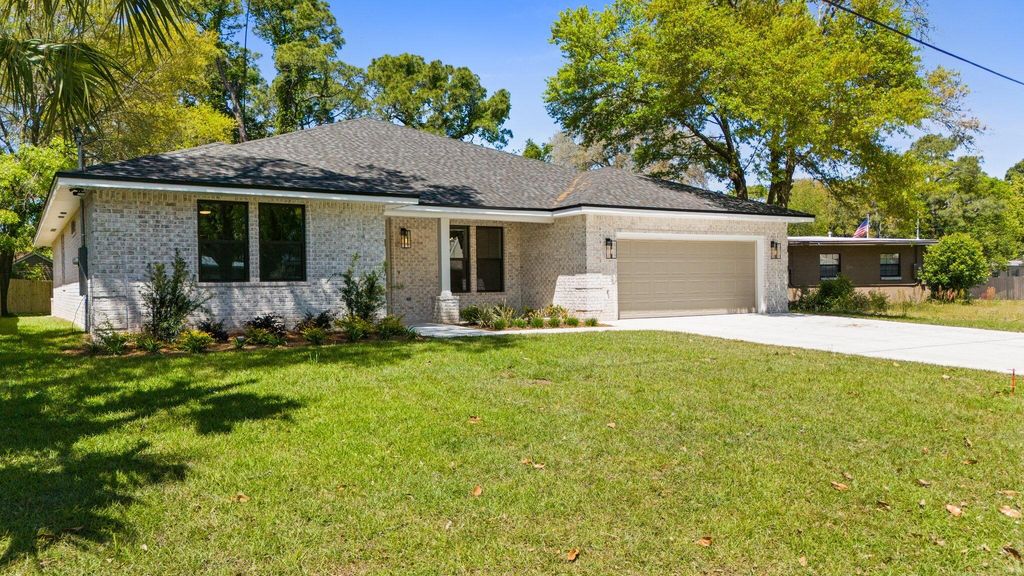 85 NE Laurie Drive, Fort Walton Beach, FL 32548
