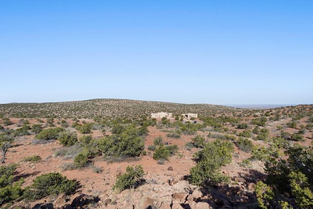 302 Moonlight Ridge Road, Placitas, NM 87043