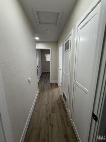 301 Harding Avenue, Bakersfield, CA 93308