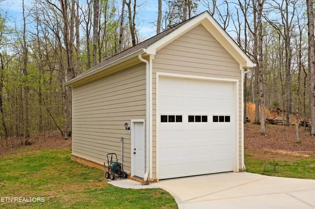 166 E Shore Drive, Rockwood, TN 37854
