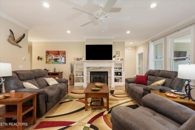 166 E Shore Drive, Rockwood, TN 37854